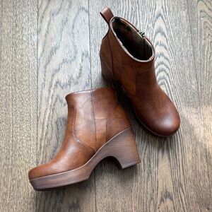 boc born Chestnut Brown Platform Ankle Boots 6